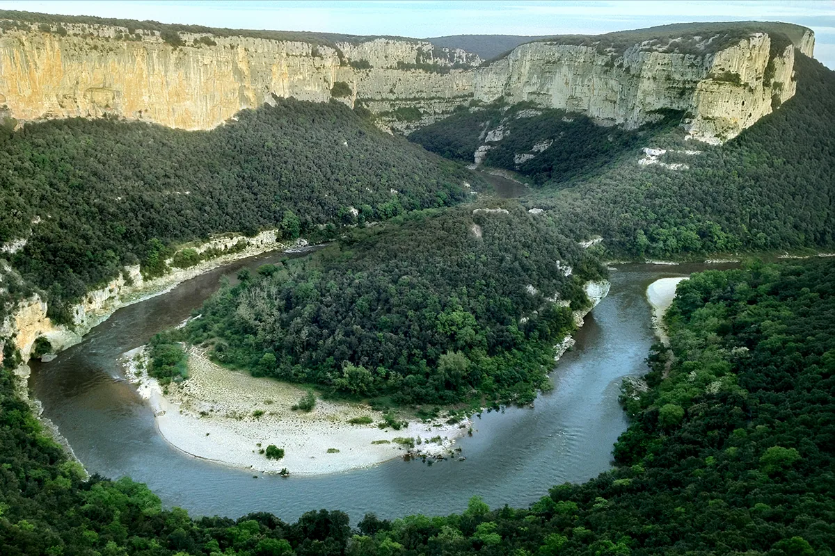 Flusslandschaft Beaume oder Ardèche
